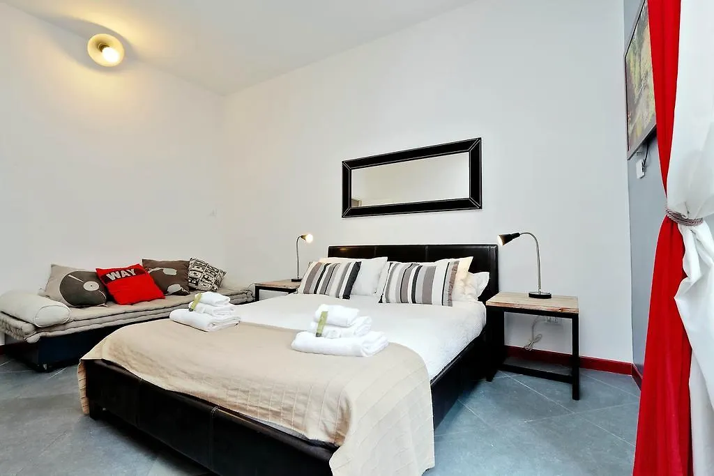 Cozy Apartment Fabia 300 Mt From Colosseum 0*, Рим