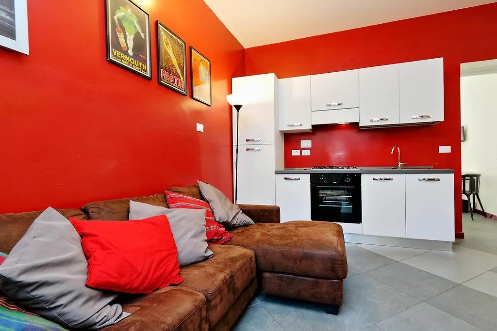 Cozy Apartment Fabia 300 Mt From Colosseum  Ρώμη